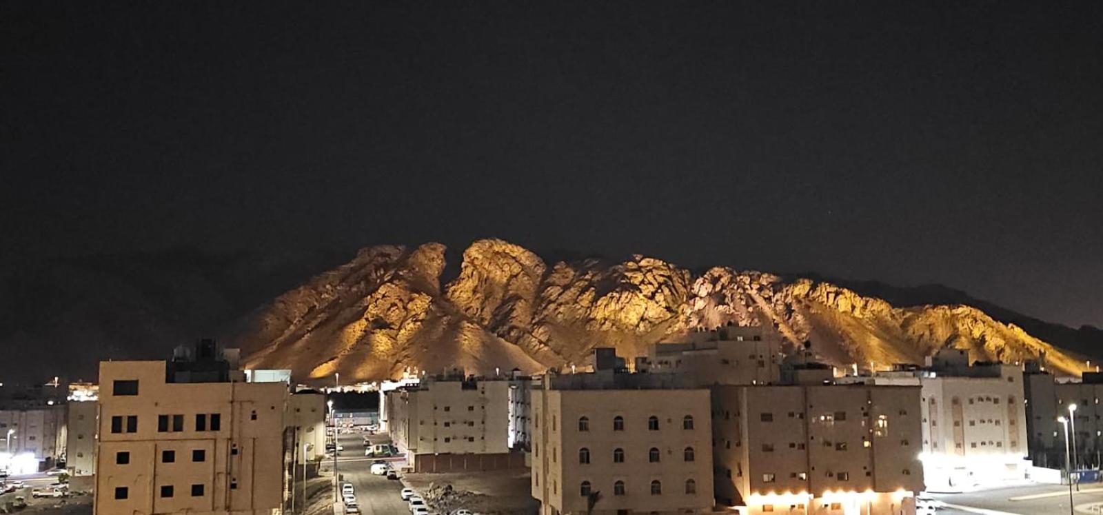 الشقق الفاخرة Modern Apartments Of 3 Bedrooms 5 Minutes To Haram Medina Kültér fotó